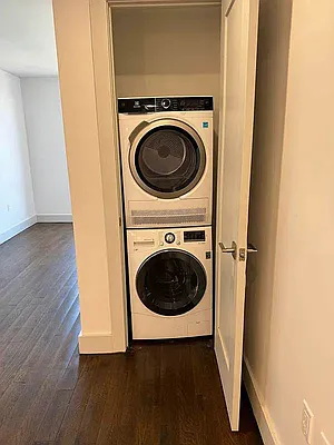 Laundry, photo 1