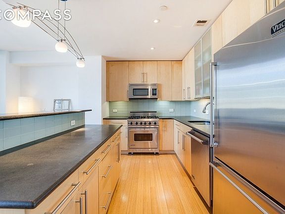 3rd image of 40 W 116th St Penthouse A1106
