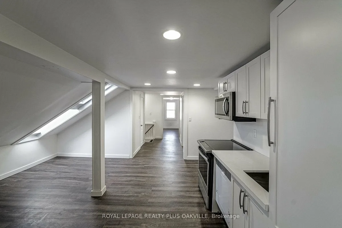 Building Photo - 564 Lyons Ln #2
