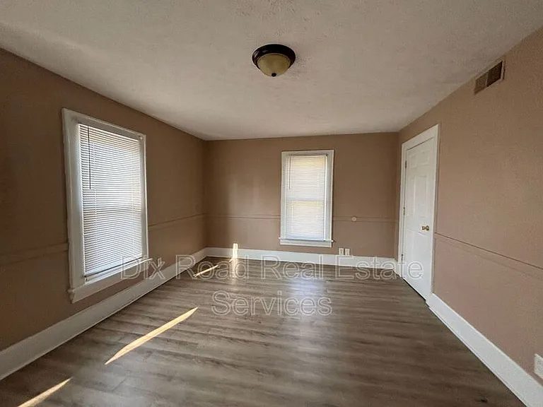 1903 Tytus Ave — Photo 15