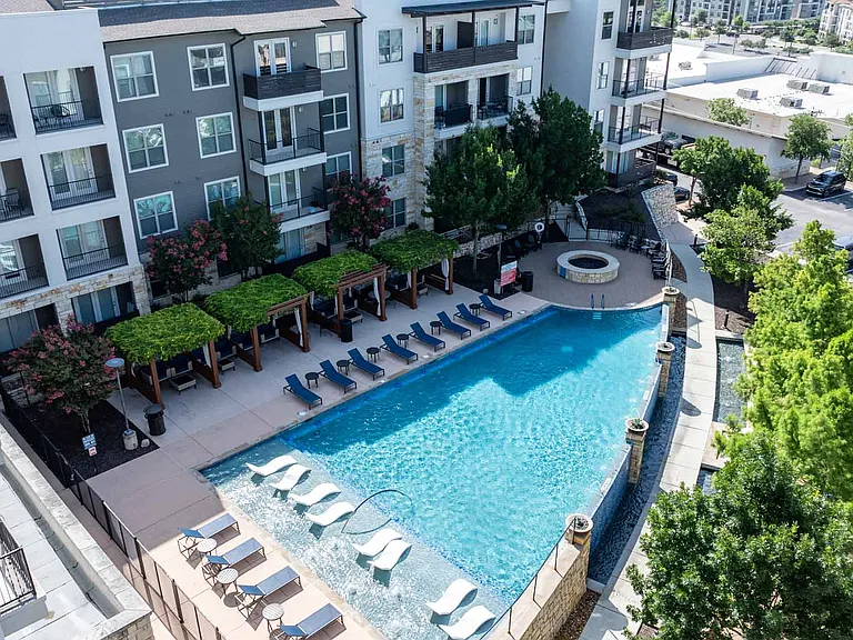 Henley at the RIM — Photo 2