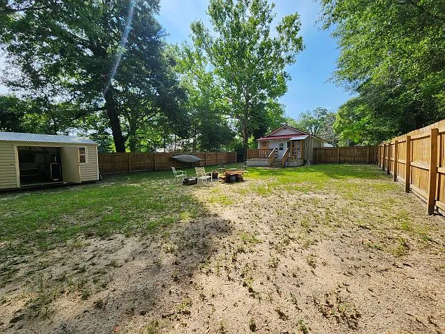 334 E Chestnut Ave — Photo 22