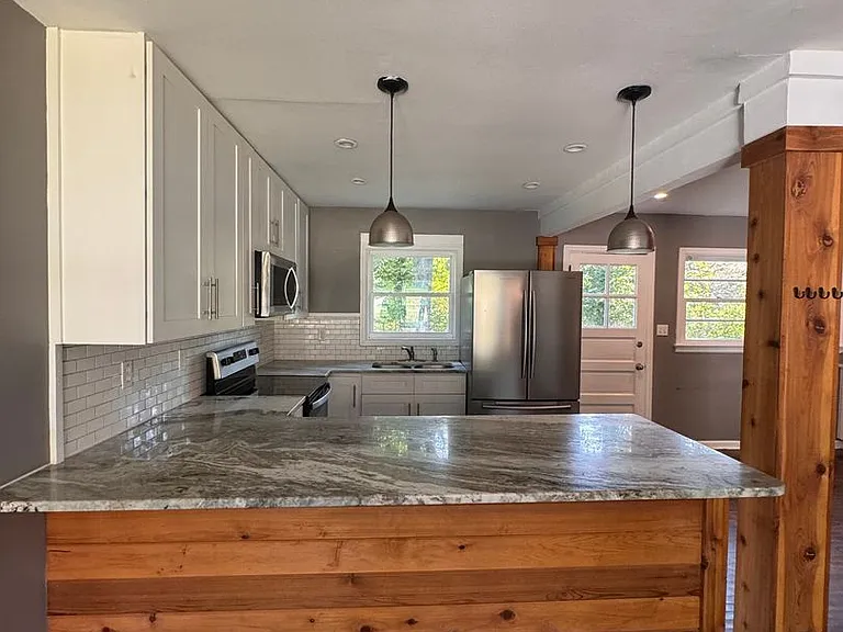 317 Christopher Dr — Photo 5