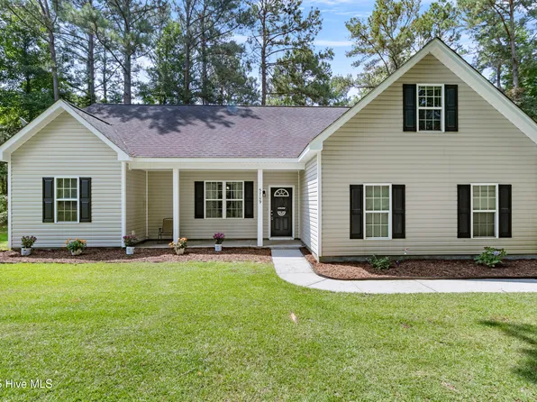 5709 Burgaw Highway, Maple Hill, NC 28454