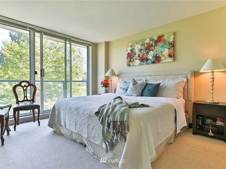 1100 106th Ave NE #710 — Photo 8