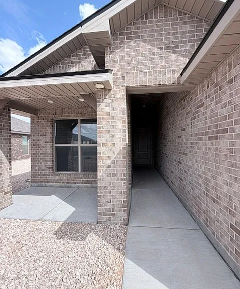 2812 Hidalgo Ave — Photo 2