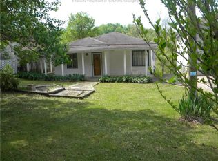 170 Putnam Ter, Hurricane, WV 25526