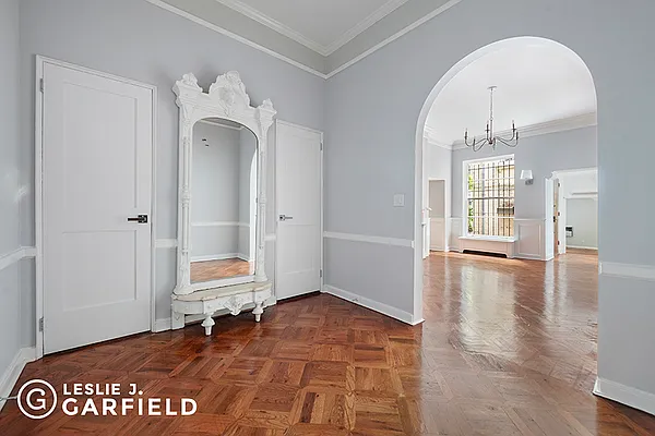 Rented by Leslie J. Garfield | media 13