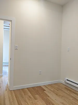 Rented by Skyline Group Real Estate | media 48