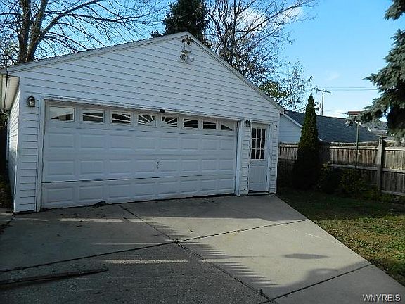 4th image of 152 Hedwig Ave