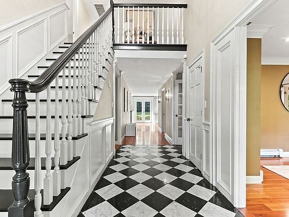 2nd image of 10 Stop River Rd