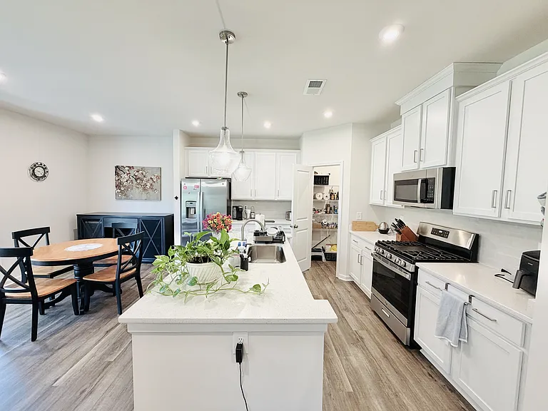667 Honeydew Dr — Photo 18