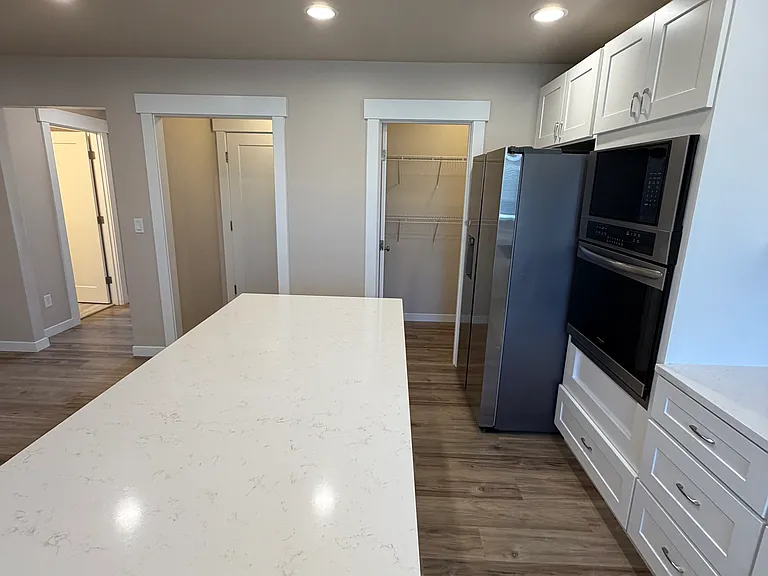 911 W Ted Yao Way #A — Photo 7