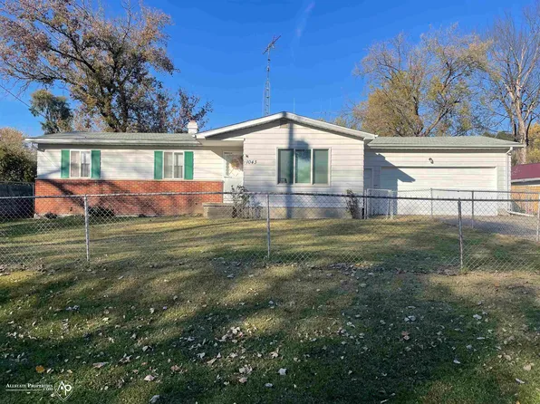 1043 Laport Ave, Mount Morris, MI 48458