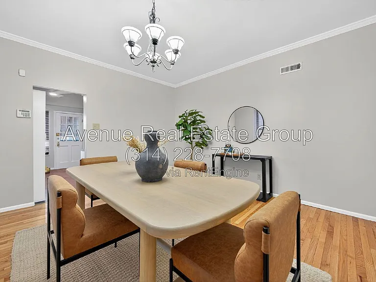 5559 Pershing Ave #1F — Photo 18