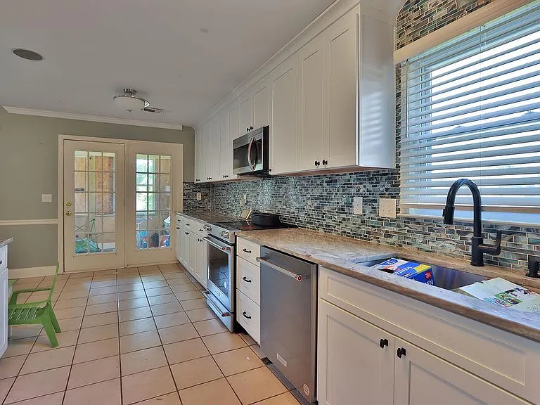 2348 Planters Cove Dr — Photo 13
