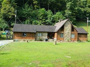 427 Slones Br, Shelbiana, KY 41562