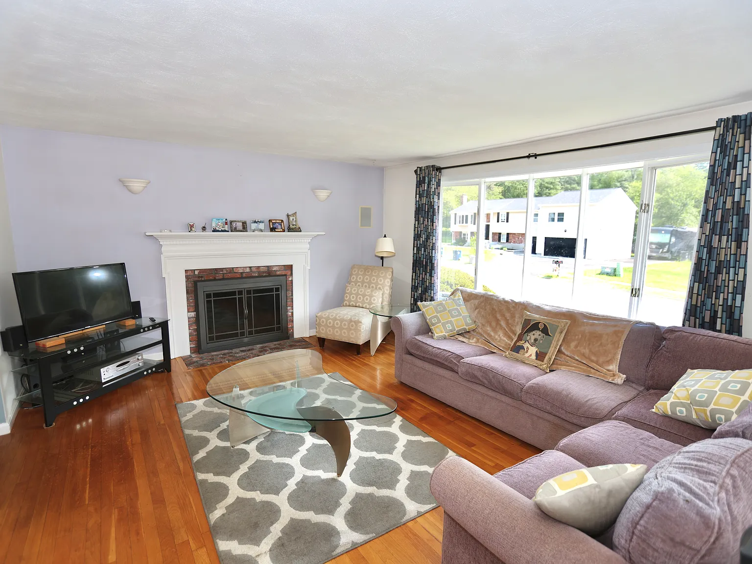 3 bed, 1818 sqft, $3,750 — Photo 2