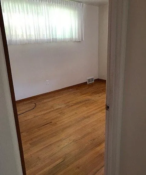 1270 Commercial St — Photo 10