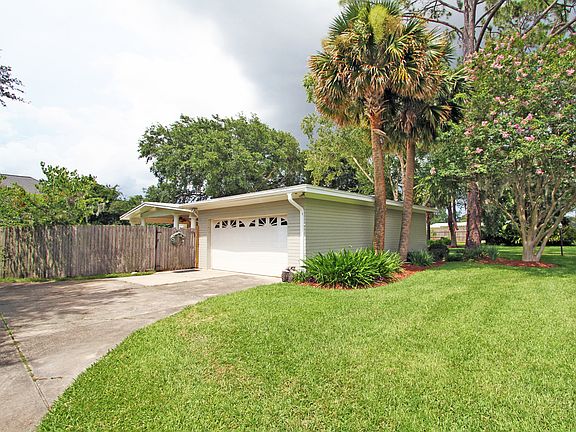 2 Car Garage with New Door 