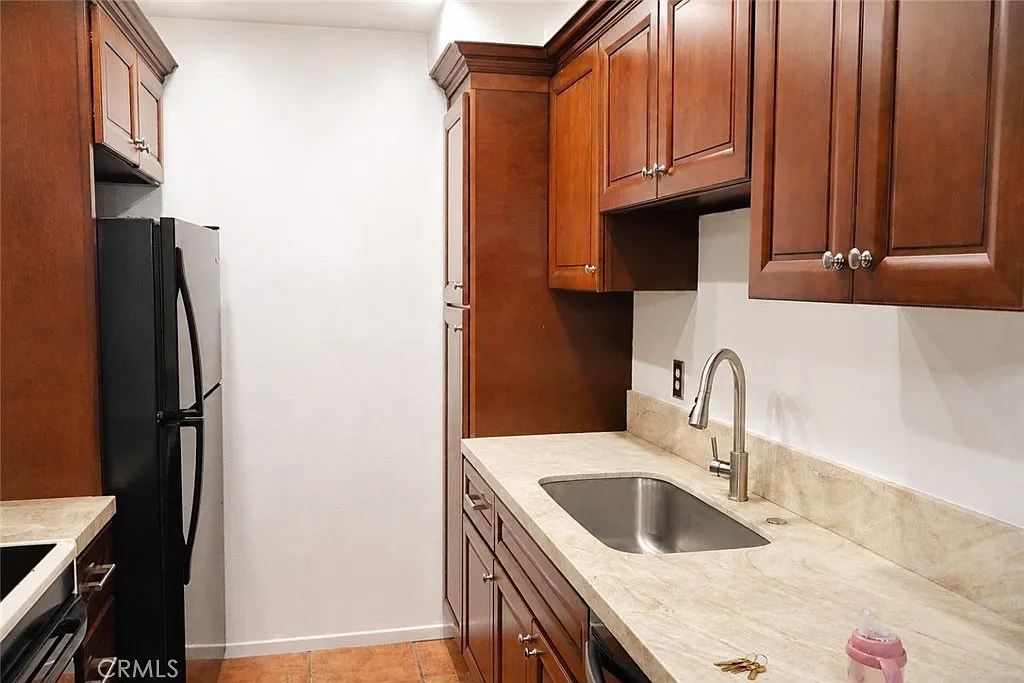 3 bed, 1165 sqft, $2,895 — Photo 2