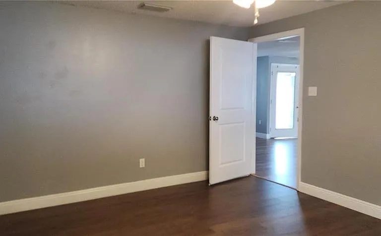 2408 Kimberly Dr — Photo 10