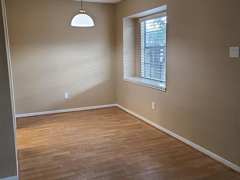 14389 Misty Meadow Ln — Photo 9