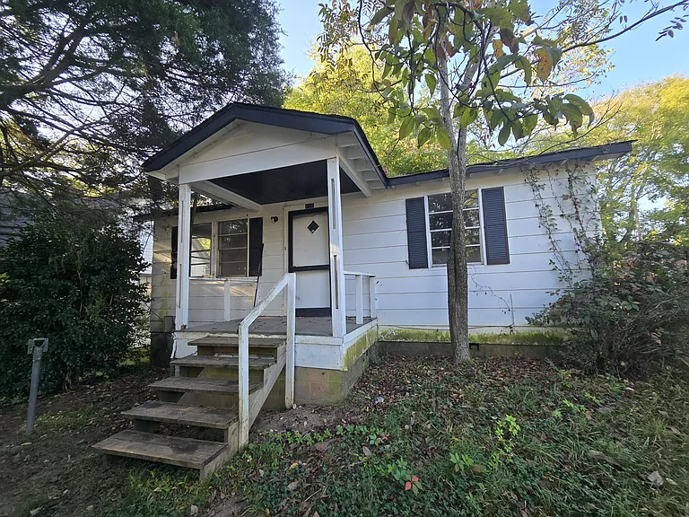 666 Gilliam Ave — Photo 1