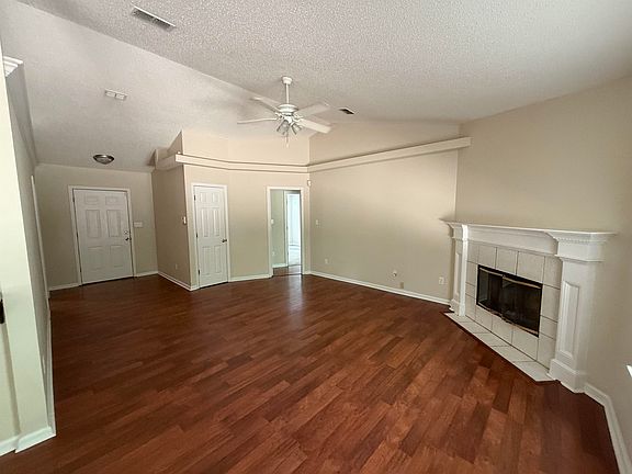 4th image of 8629 Oak Forest Trl