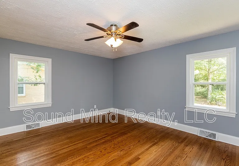 3504 Hawthorne Rd — Photo 17