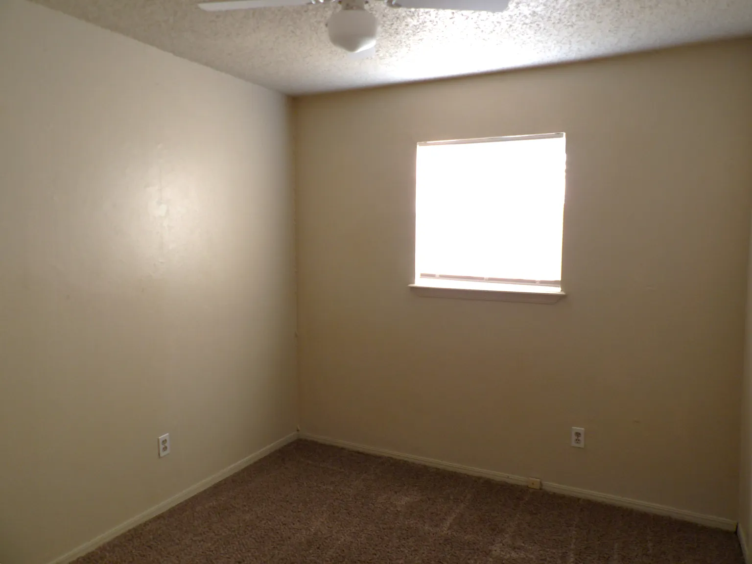 4 bed, 1.5 bath, 1100 sqft, $895 — Photo 4