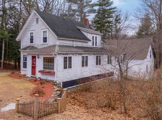 37 W Main St, Newton, NH 03858