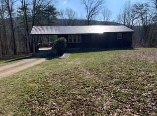 130 Arkham Ln, Crossville, TN 38555
