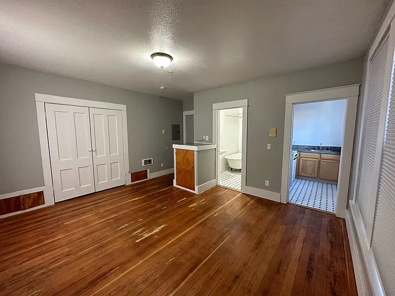 Taylor Place Property — Photo 2