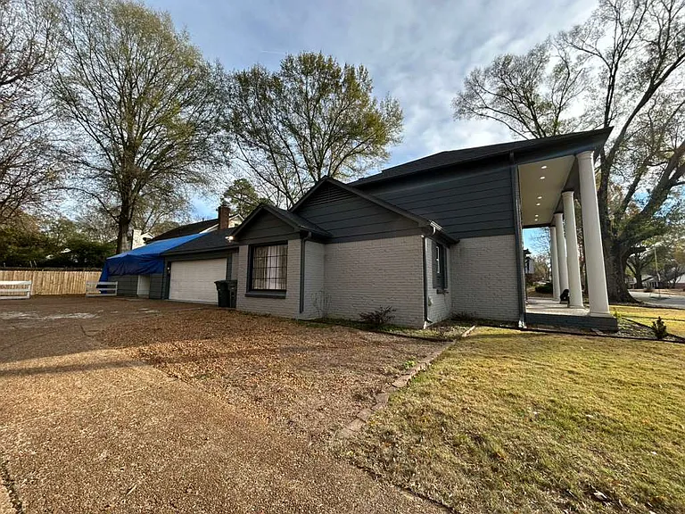 2686 Greenmill Dr — Photo 83