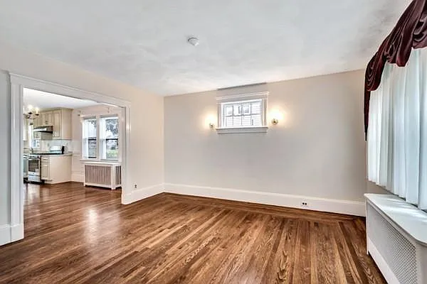 97 Bartlett Ave — Photo 6