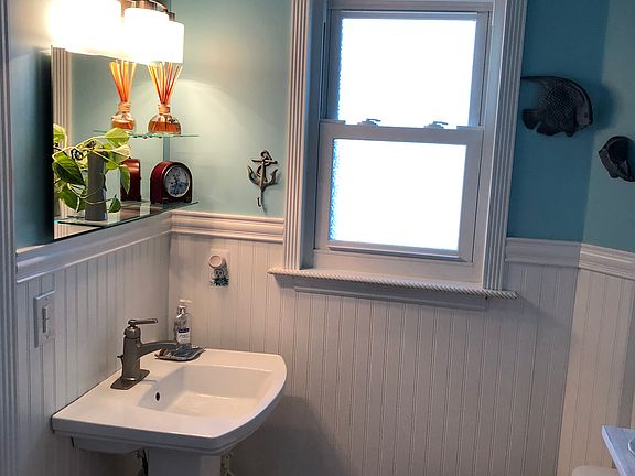 Master bath 