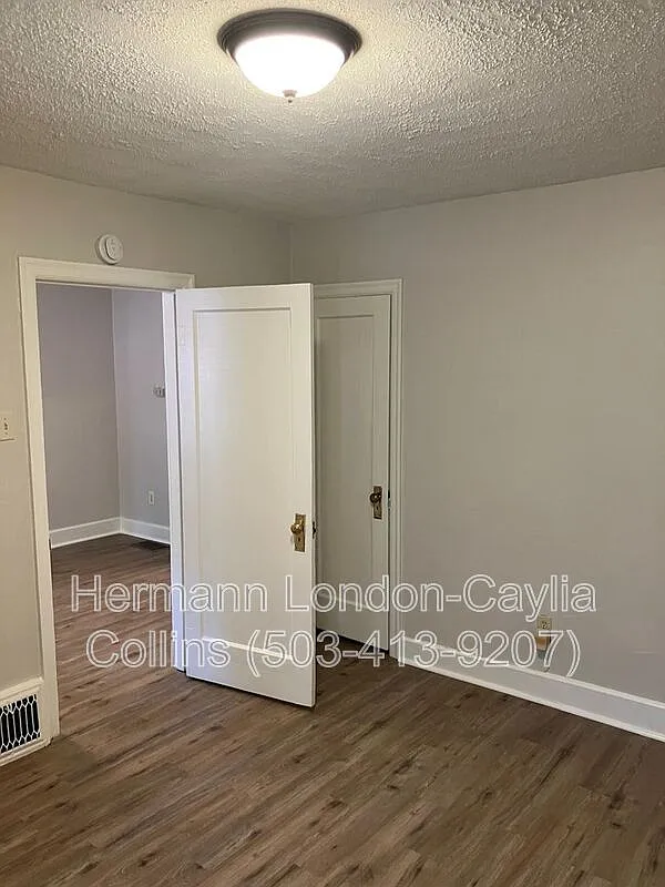 3 bed, 2.0 bath, 918 sqft, $1,075 — Photo 4