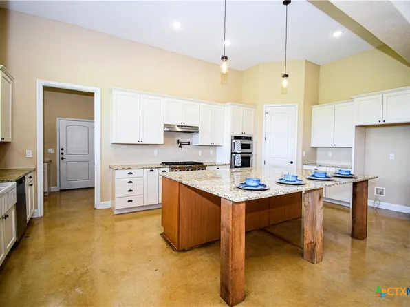 2178 Southbend Rd, Salado, TX 76571