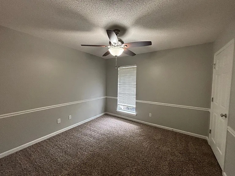 2573 Laurelcrest Dr — Photo 4