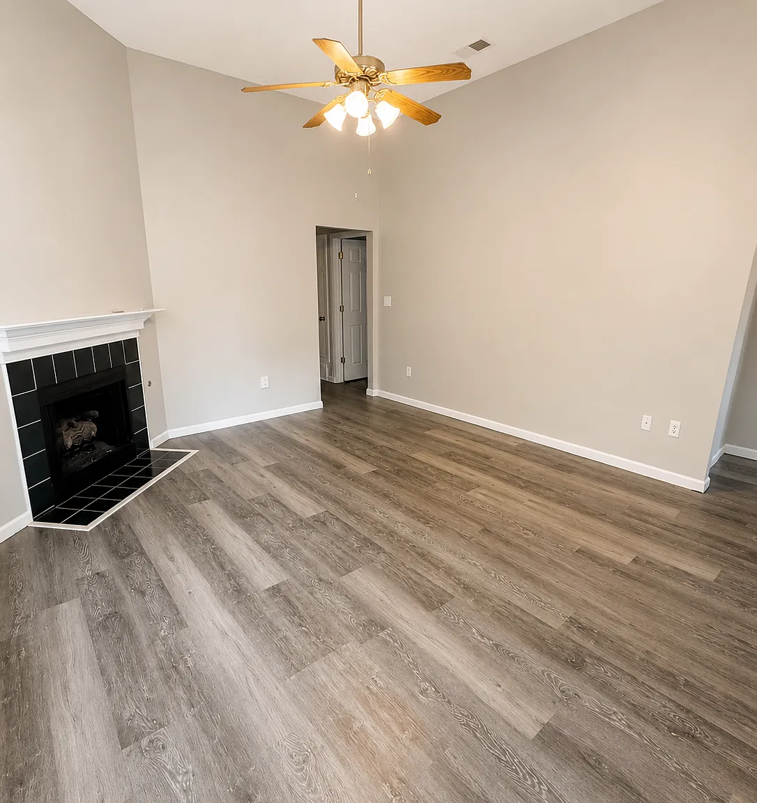 3 bed, 1261 sqft, $1,550 — Photo 2