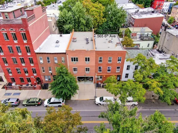 565 6th Avenue image 2 of 20