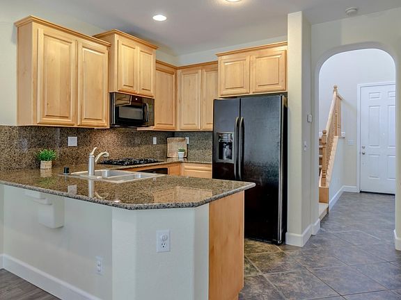 4th image of 3107 Tolliver St
