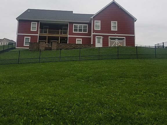 2nd image of 300 Zoe Dr