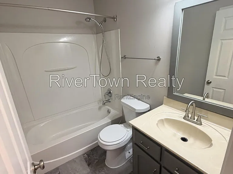 10570 Pecan View Dr — Photo 9