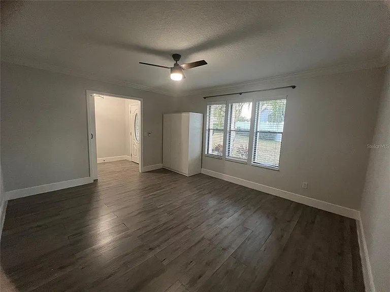 7118 Caloosa Ct — Photo 36
