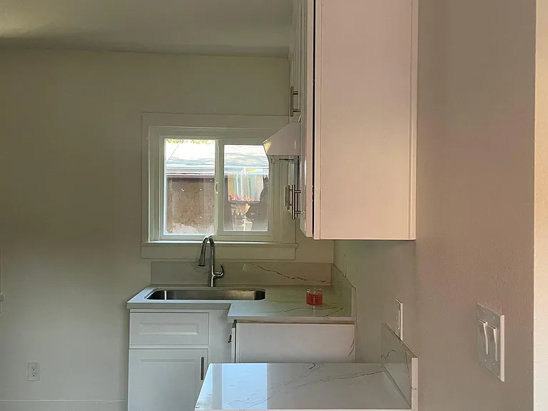 1030 N Raymond Ave #4A — Photo 3