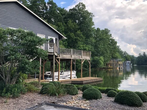 825 Old Us Highway 25 S #Bh2, Zirconia, NC 28790