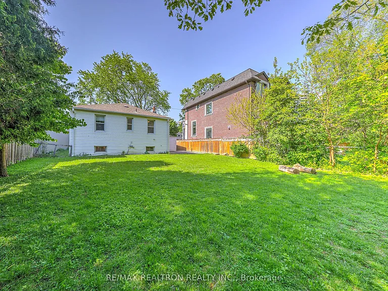 69 Harlandale Ave — Photo 22