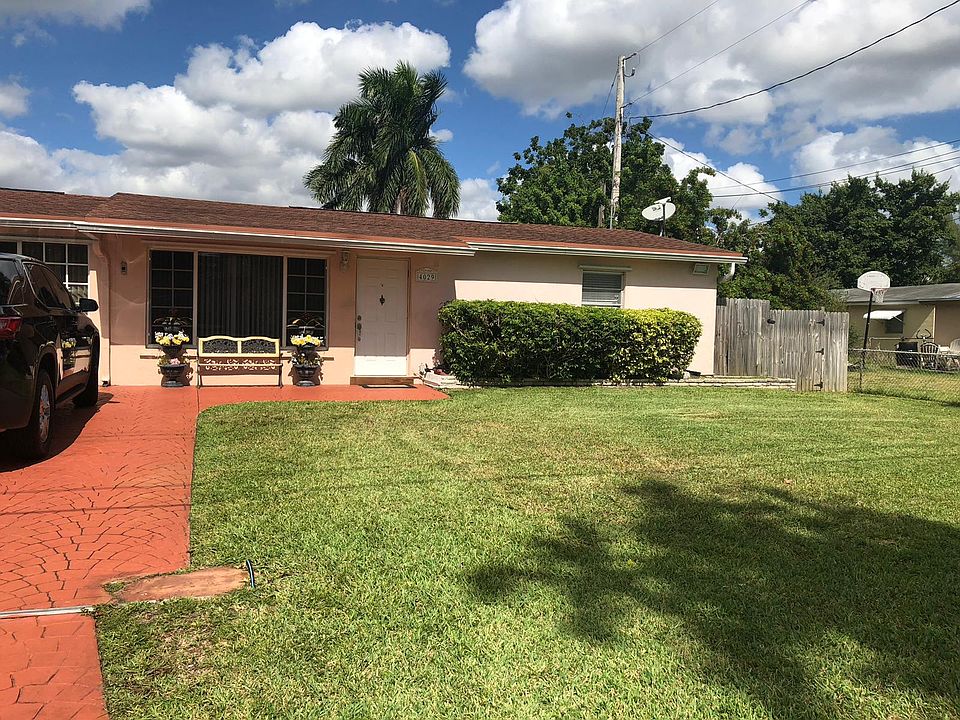 1st image of 4029 SW 49th Ct